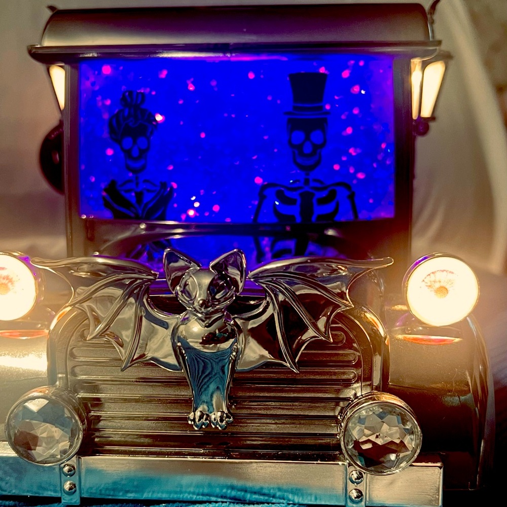 B&BW  Halloween hearse candle holder